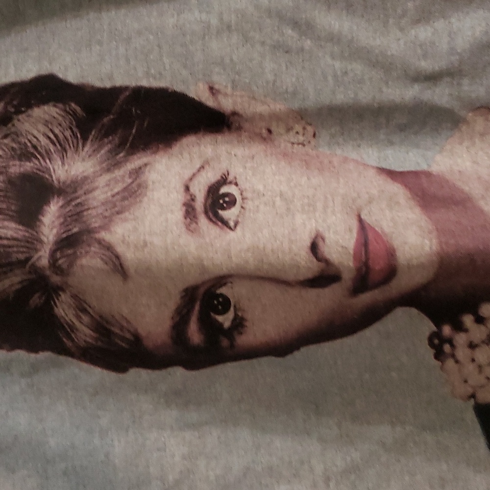 Red Carpet Tee Audrey Hepburn